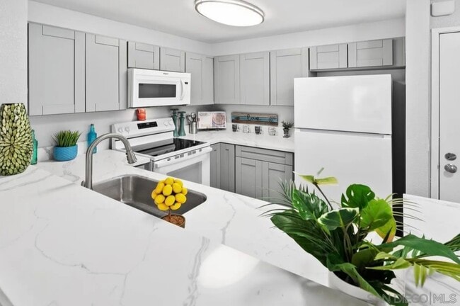 Photo - 8889 Caminito Plaza Centro Unit 7326