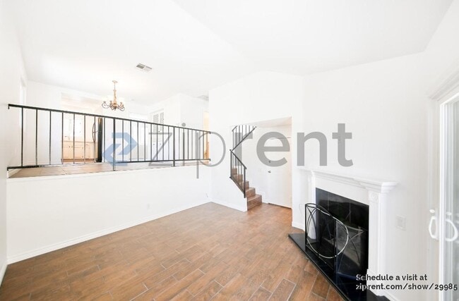 Photo - 14401 Plummer St