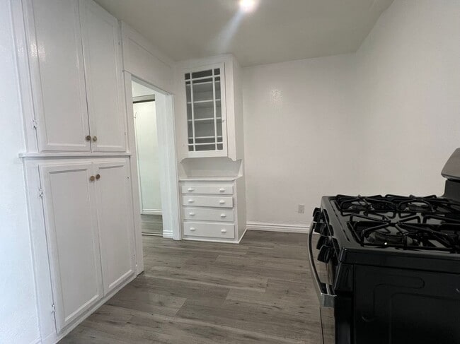 Photo - 720 N Guadalupe Ave