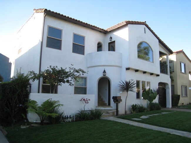 Photo - 1265 S Cloverdale Ave Unit 1265 1-2