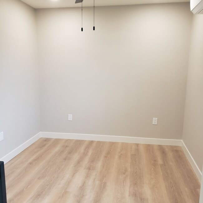 Building Photo - 6861 Yellowstone Dr