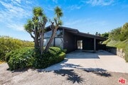 Photo - 5961 Wrightcrest Dr House