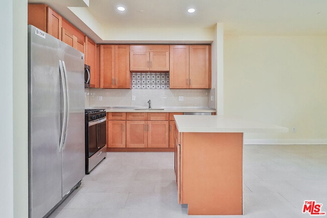 Photo - 7132 Farralone Ave Unit 207