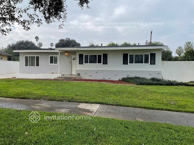 Building Photo - 2882 David St