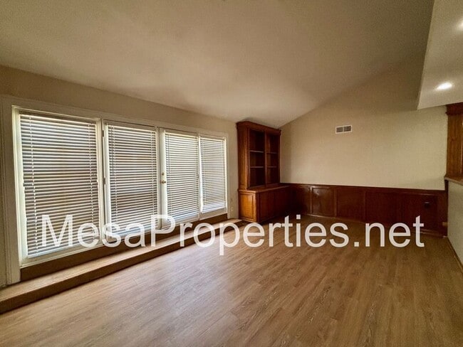 Photo - 10150 Cook Ave