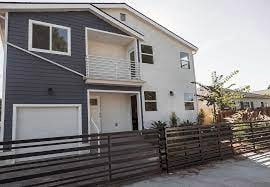 Building Photo - 10824 Morrison St Unit 10824