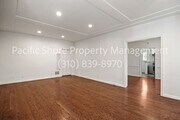 Photo - 458 S Roxbury Dr Apartment Unit 460