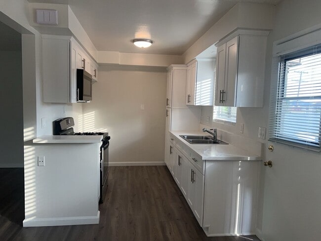 Photo - 122 Unit 2510 B