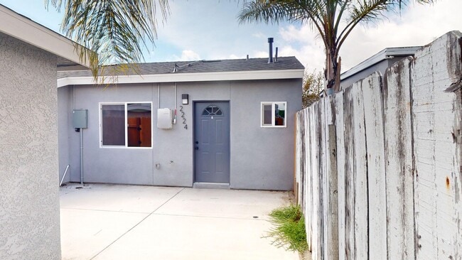 Building Photo - 2222-2224 Alton Pl Unit 2224 Alton Pl.  1
