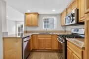 Photo - Spacious 3-Bedroom Townhome in Orangethorp...