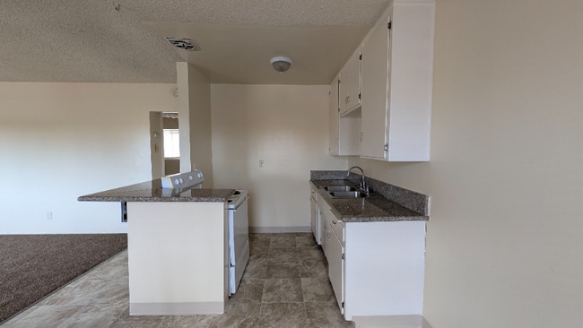 Photo - 905 Daisy Ave Unit 11