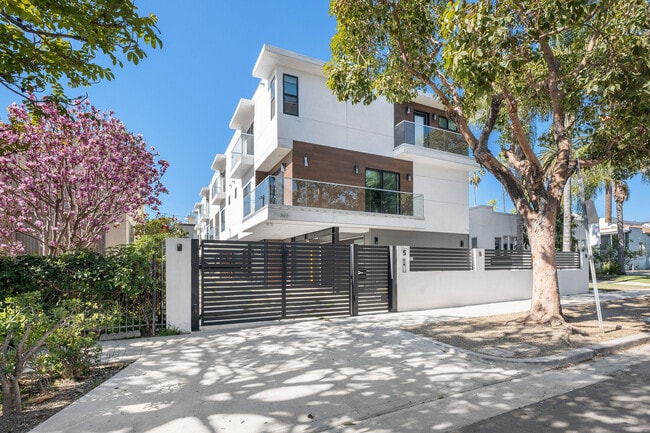 Building Photo - 851 N Alta Vista Blvd