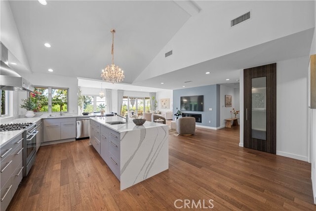 Photo - 3321 Moore St