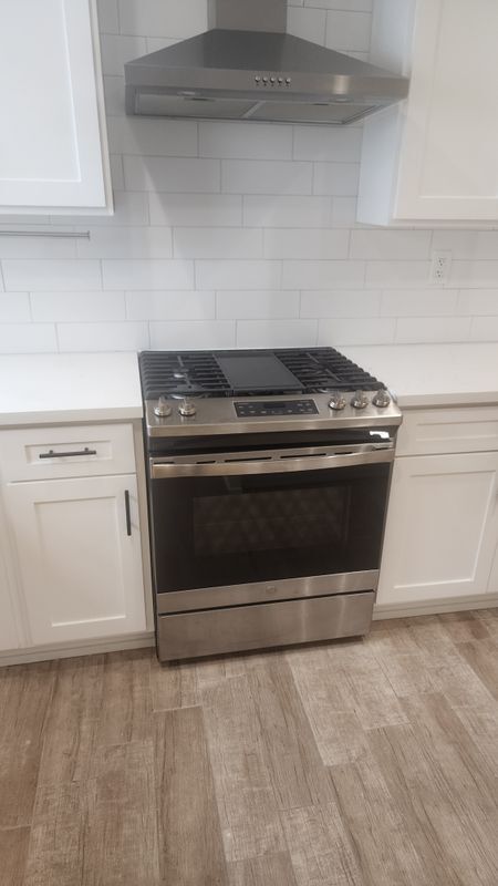 Photo - 6069 Comey Ave