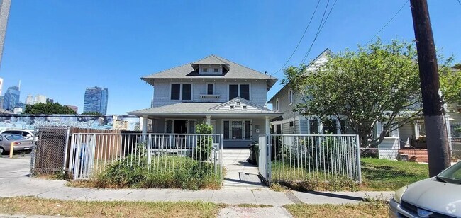 Building Photo - 1318 S Union Ave Rental