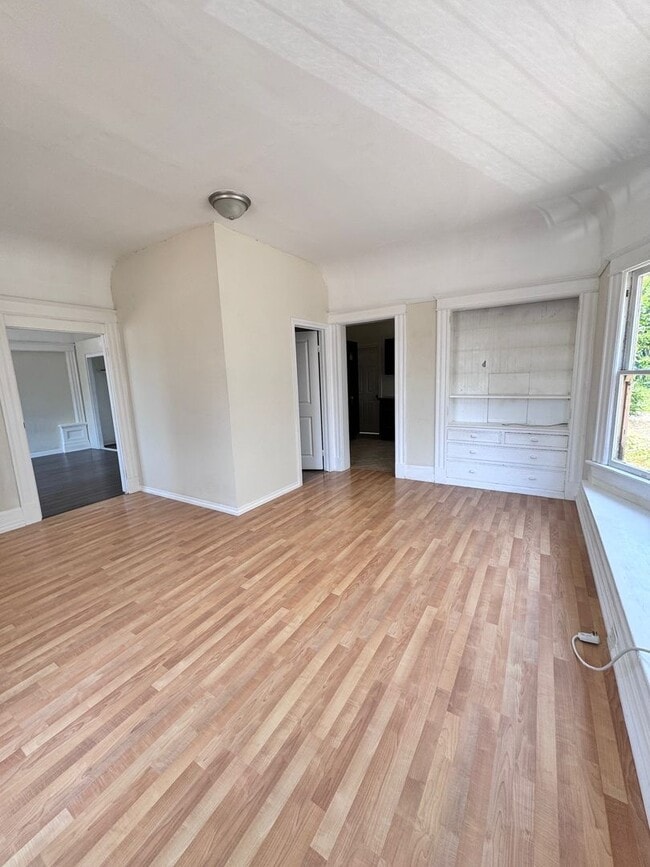 Photo - 963 Price St Unit E