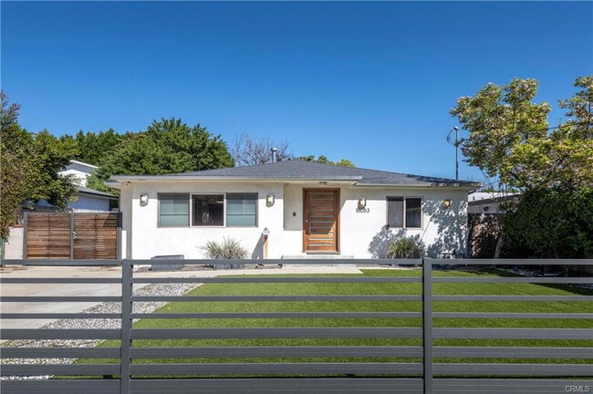 Building Photo - 15053 Greenleaf St