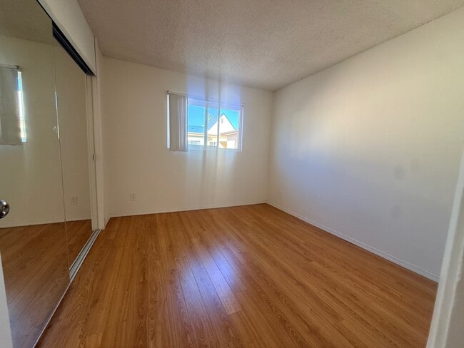 Photo - Western Serrano Ave Apartments