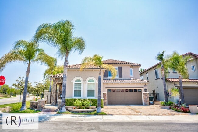 Building Photo - Gorgeous Solar-Powered Yorba Linda Home! Must View!