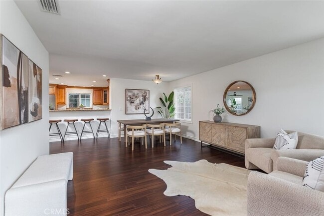 Photo - 2108 Lomina Ave