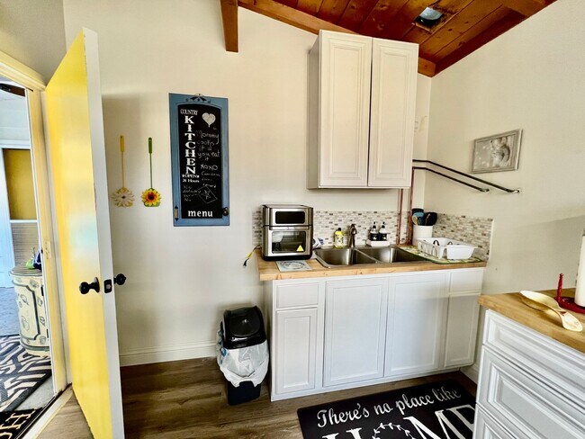 Photo - Your Own Little Oasis is Waiting!