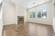 Photo - 1714 W Oak St