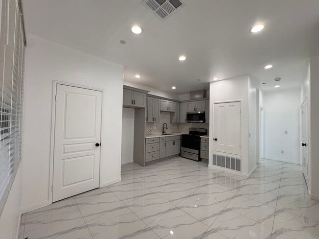 Photo - Arrow Apartments