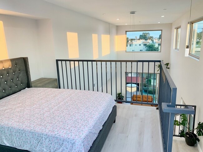 Photo - 11753 Iowa Ave