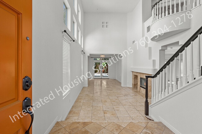 Photo - 2552 Sea Scape Glen