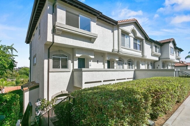 Building Photo - 30902 Club House Dr Unit 16I