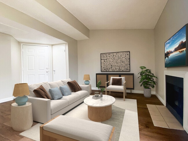 Cresthaven - Cresthaven Apartments
