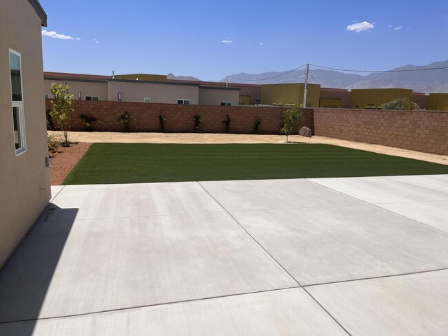 Photo - 67105 Mission Dr