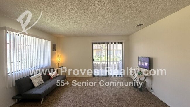 Photo - 19240 Cottonwood Dr