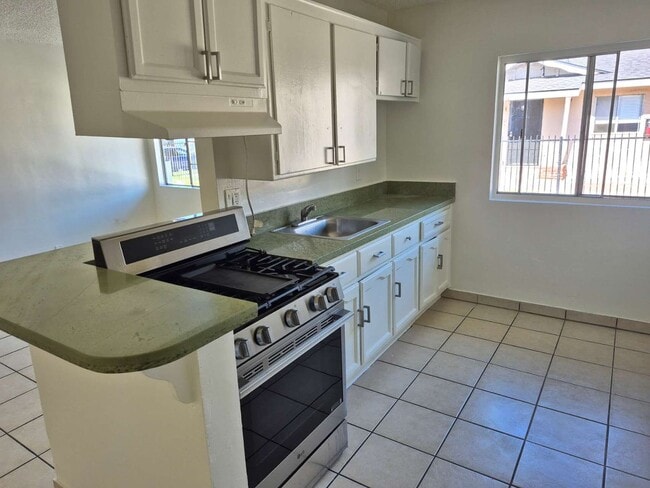 Photo - 305 W Guinida Ln Unit 2
