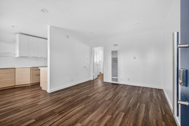 Photo - 4308 E 4th St Apartment Unit 07