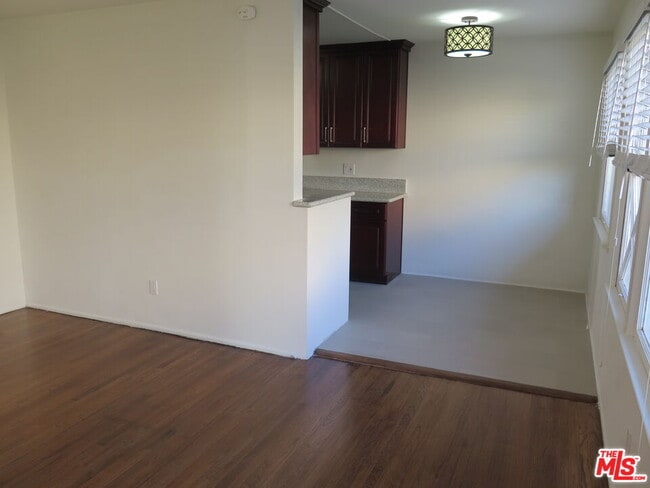 Photo - 833 N Kingsley Dr Unit 2