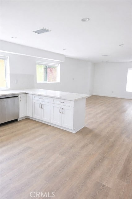 Photo - 14169 Calvert St