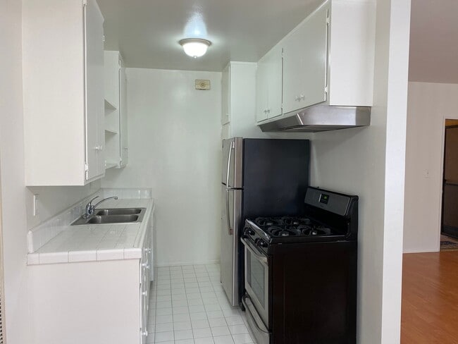 Photo - 5923 Gregory Ave Unit 8