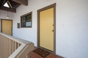 Unit 4 Front Door - 2807 Highland Ave Apartments Unit 4