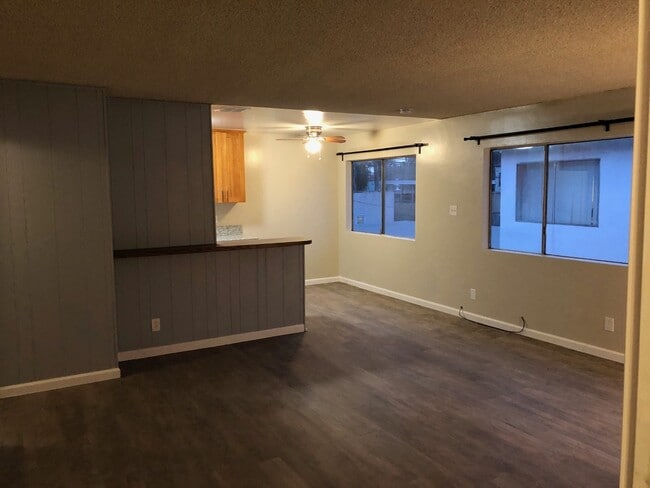 Photo - 2107 Earl Ave Unit 4