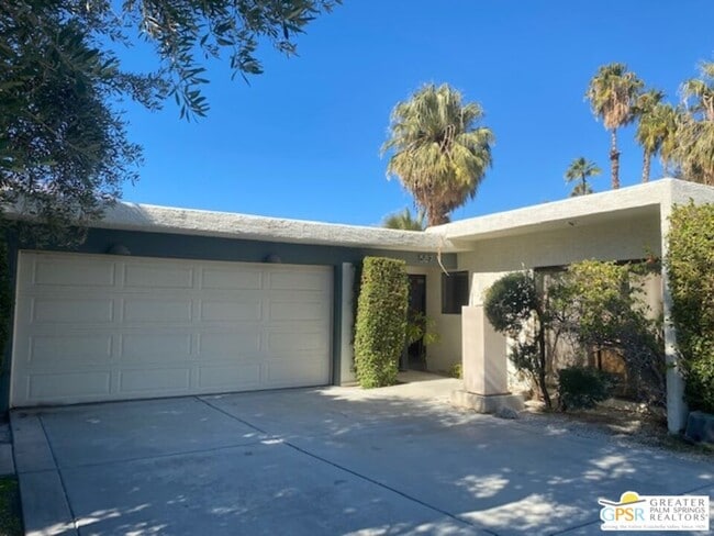 Building Photo - 587 N Saturmino Dr Rental