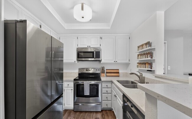 Photo - 22100 Burbank Blvd Unit 333