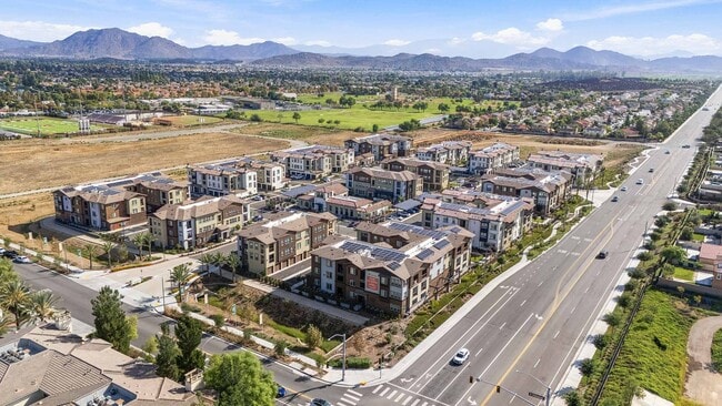 Building Photo - Avena