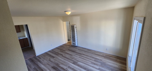 Building Photo - 408 W Laurel St