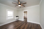 Living room - 931 S Grand Ave Unit 933