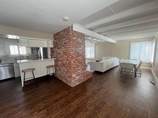 Photo - 111 19th St
