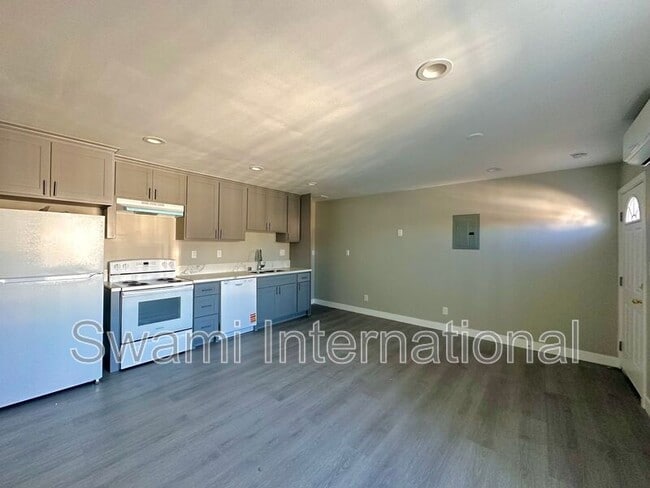 Photo - 7100 1/2 S. Figueroa St.