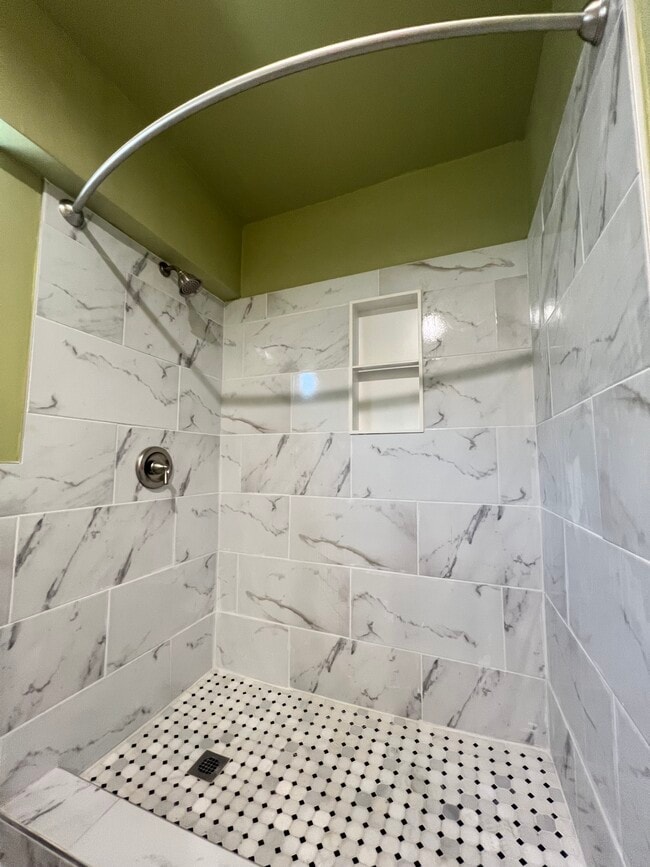 ADU Bathroom Shower - 14616 Valerio St