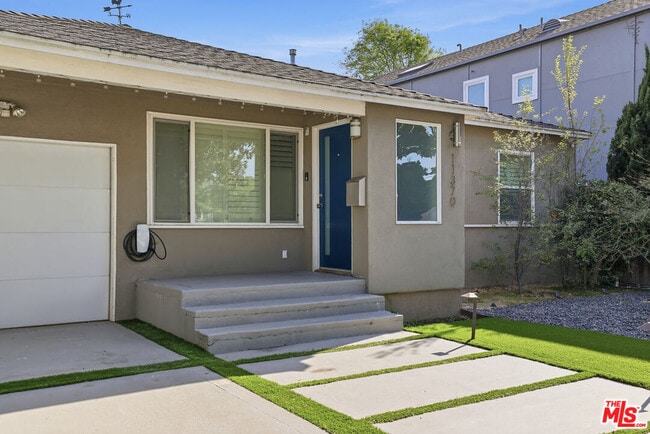 Photo - 11370 Matteson Ave