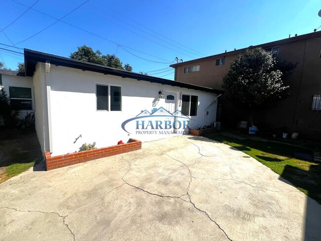 Photo - 2332 Cedar Ave Unit ADU